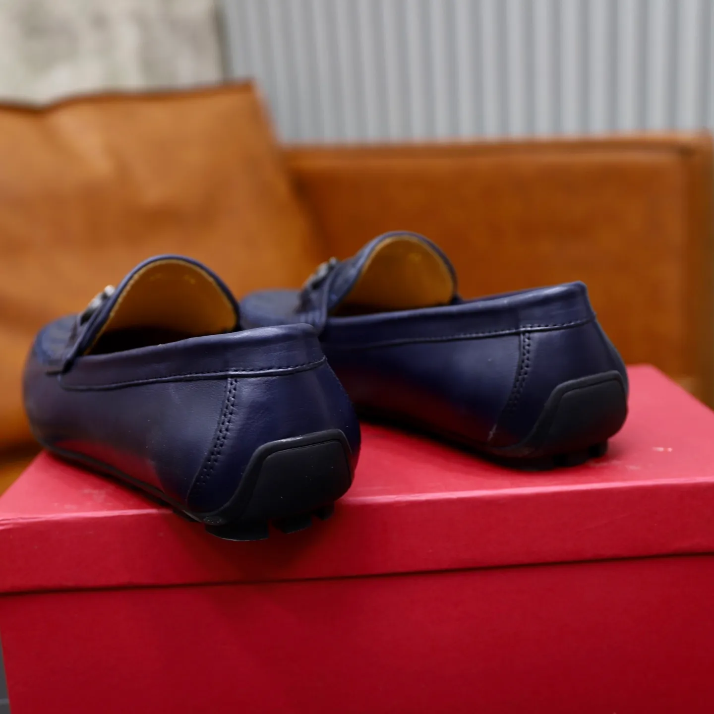 Ex-factory price: 480💰🙅‍♂️🙅‍♂️🙅‍♂️Niuli Brand: Ferragamo Standard code: Men's code 38/44 (45 customized) Grade: Same as the official website Material: Original imported cowhide leather lining Original wear-resistant lightweight outsole Style category: Men's casual slip-on shoes Bean shoes Distinguished luxury brand elements top luxury Color: actual picture color